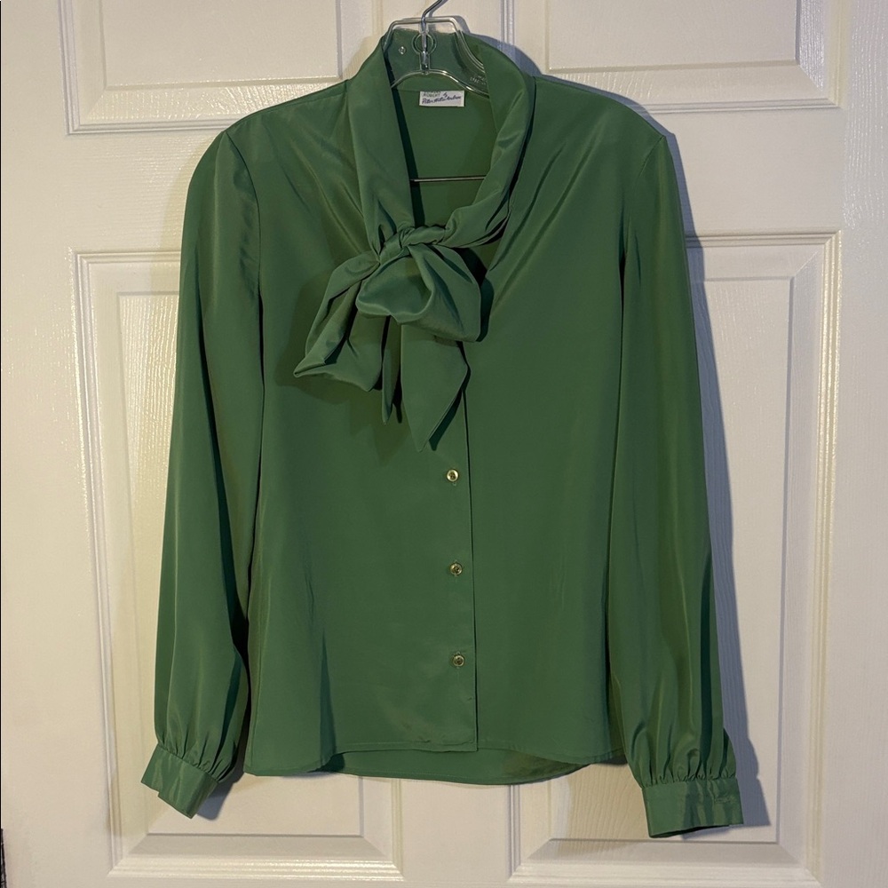 Samuel Robert vintage Peter hats androu size small women’s silk shirt with bow